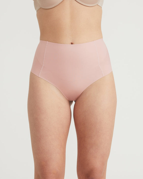 Smooth G-String with Control Pannels